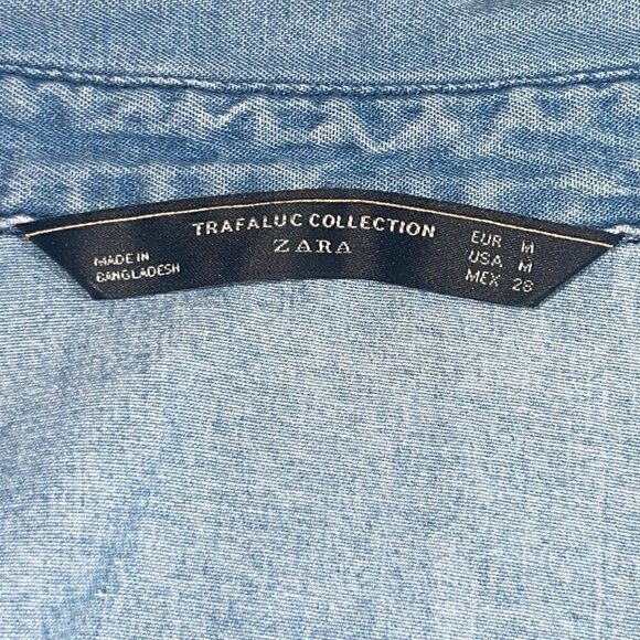 Zara Trafaluc Collection Distressed Two Toned Denim Button Down Shirt Size Mediu - Picture 8 of 8